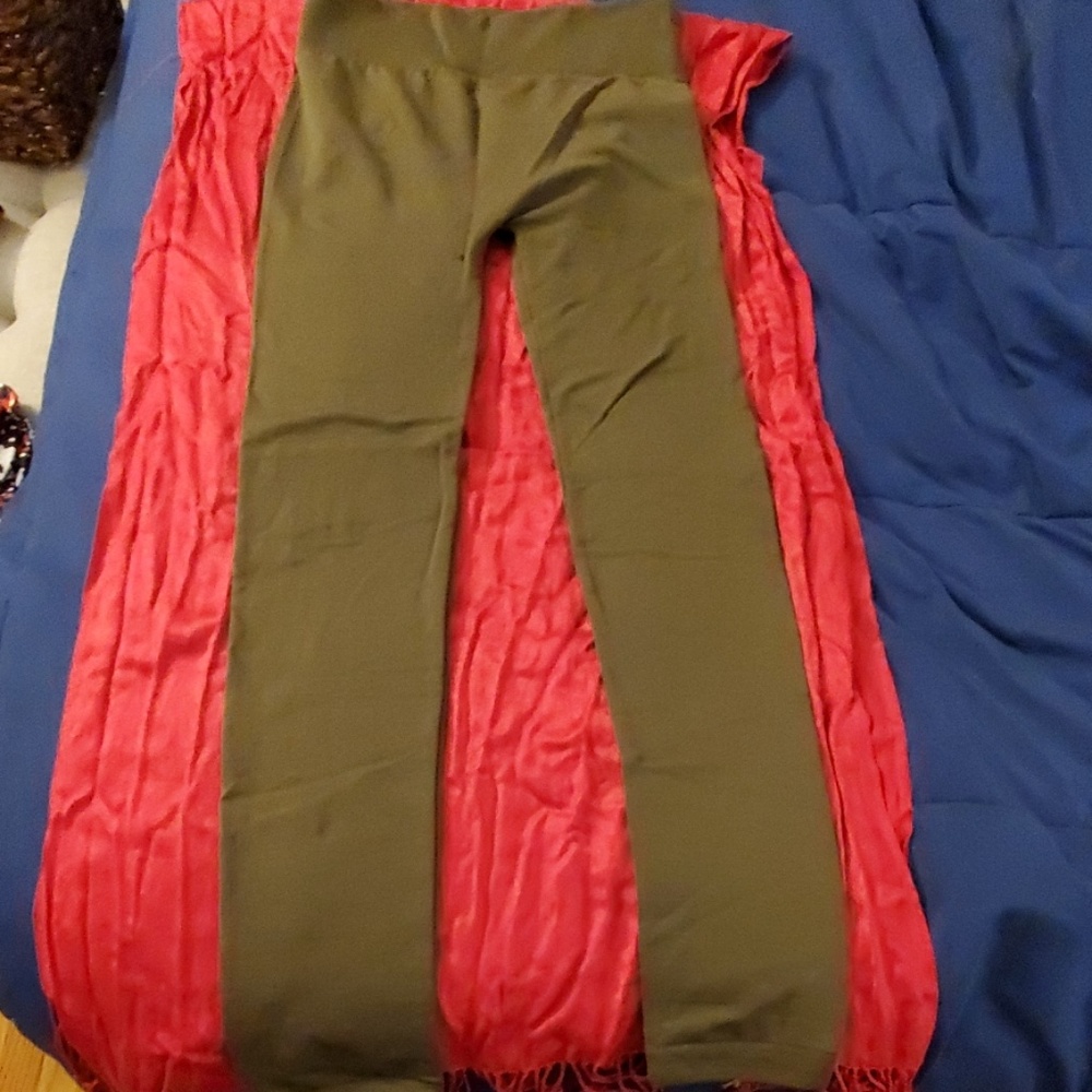 NWOT Olive green leggings